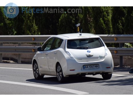 NISSAN LEAF