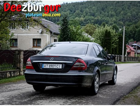 MERCEDES-BENZ E 220