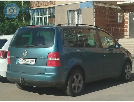 VOLKSWAGEN TOURAN