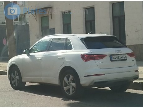 AUDI Q3