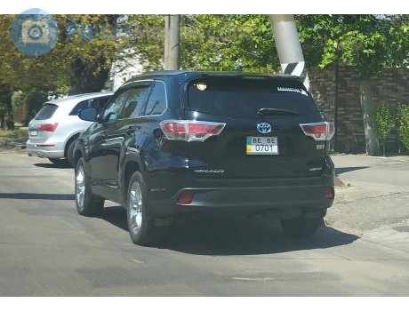 TOYOTA HIGHLANDER