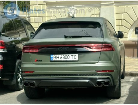 AUDI SQ8