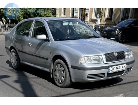 SKODA OCTAVIA TOUR