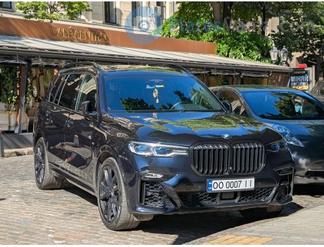BMW X7